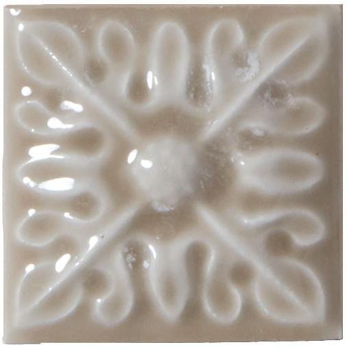 Adex Studio Taco Relieve Flor 2 Silver Sands 3x3